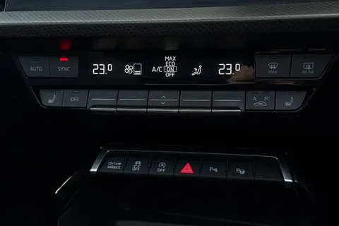 22 of 66 for Audi RS 3 RS 3 Sportback Vorsprung 400 PS S tronic