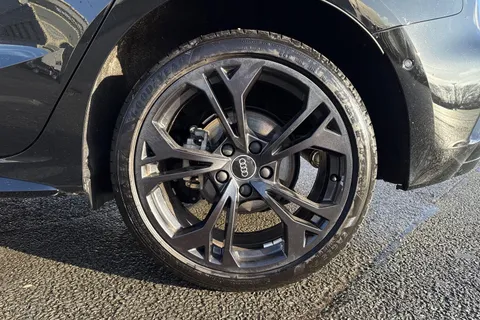 LR75EBN Audi A3 1.5 TFSI e 204 Black Edition 5dr S Tronic Thumbnail #7