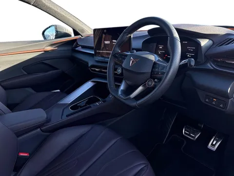 KT25DFD CUPRA Terramar 2.0 TSI 265 VZ2 5dr DSG 4Drive***PANORAMIC SUNROOF*** Thumbnail #8