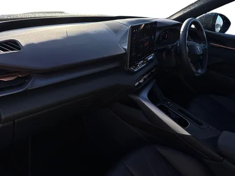 KT25DFD CUPRA Terramar 2.0 TSI 265 VZ2 5dr DSG 4Drive***PANORAMIC SUNROOF*** Thumbnail #9