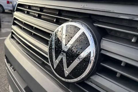 DG25EKO Volkswagen Crafter 2.0 TDI 140PS Commerce High Roof Van Thumbnail #28