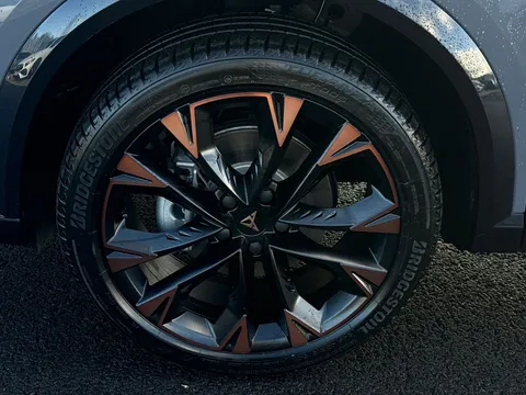 KY75FMM CUPRA Formentor 1.5 eTSI 150 V3 5dr DSG, **DELIVERY MILEAGE** Thumbnail #6