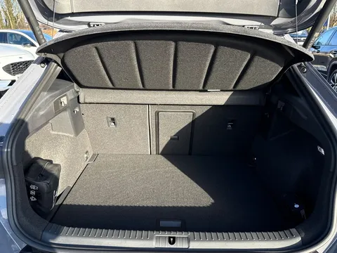 KY75FMM CUPRA Formentor 1.5 eTSI 150 V3 5dr DSG, **DELIVERY MILEAGE** Thumbnail #9