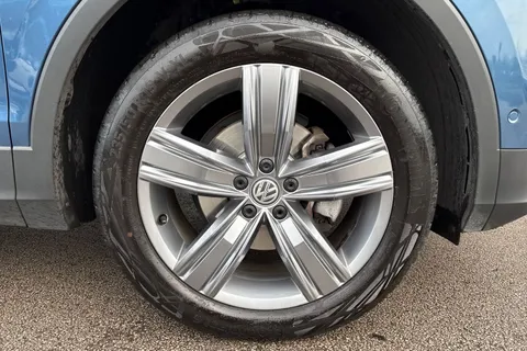 DA21FVD Volkswagen Tiguan Allspace 2.0 TDI Match 5dr DSG Thumbnail #11