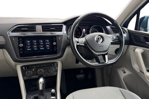 DA21FVD Volkswagen Tiguan Allspace 2.0 TDI Match 5dr DSG Thumbnail #18