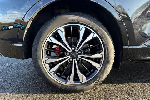 MD22DDO Ford Kuga 2.5 Duratec 14.4kWh ST-Line X Edition CVT Euro 6 (s/s) 5dr Thumbnail #11