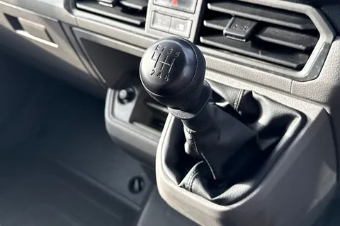 DG25EFO Volkswagen Crafter 2.0 TDI 140PS Commerce High Roof Van Thumbnail #22