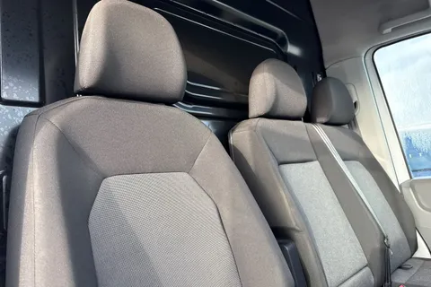 DG25EFO Volkswagen Crafter 2.0 TDI 140PS Commerce High Roof Van Thumbnail #23