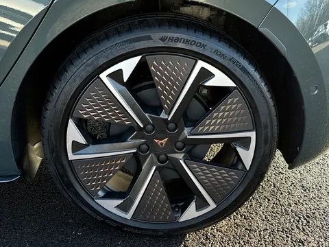 MF75LUR CUPRA Born 240kW e-Boost VZ First Edition 79kWh 5dr Auto Thumbnail #6