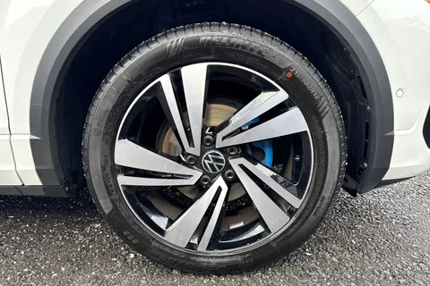 MM72EAG Volkswagen T-Roc 1.5 TSI R-Line 5dr Thumbnail #13