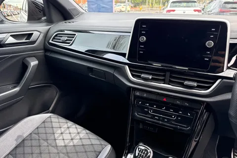MM72EAG Volkswagen T-Roc 1.5 TSI R-Line 5dr Thumbnail #20