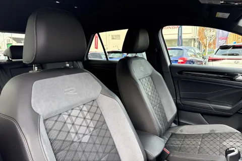 MM72EAG Volkswagen T-Roc 1.5 TSI R-Line 5dr Thumbnail #24