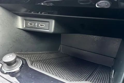 MM72EAG Volkswagen T-Roc 1.5 TSI R-Line 5dr Thumbnail #43