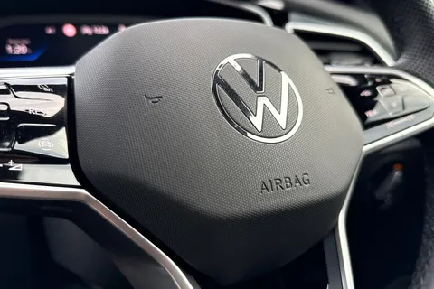 MM72EAG Volkswagen T-Roc 1.5 TSI R-Line 5dr Thumbnail #48