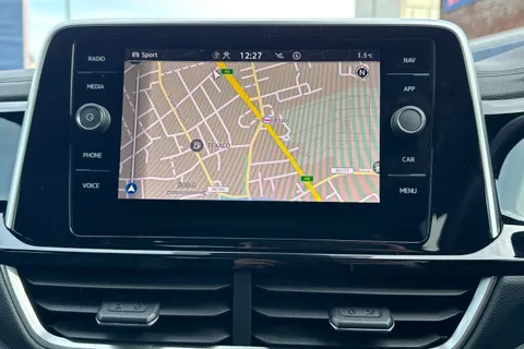 MM72EAG Volkswagen T-Roc 1.5 TSI R-Line 5dr Thumbnail #50