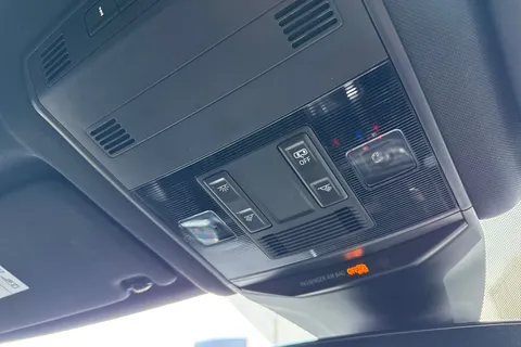 MM72EAG Volkswagen T-Roc 1.5 TSI R-Line 5dr Thumbnail #52