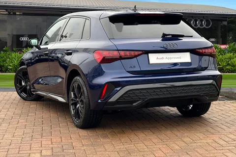 LR75DLD Audi A3 40 TFSI e Black Edition 5dr S Tronic Thumbnail #3