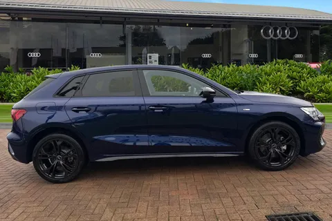 LR75DLD Audi A3 40 TFSI e Black Edition 5dr S Tronic Thumbnail #4