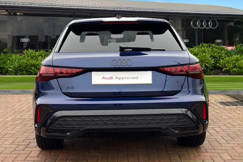 LR75DLD Audi A3 40 TFSI e Black Edition 5dr S Tronic Thumbnail #5