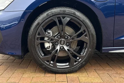 LR75DLD Audi A3 40 TFSI e Black Edition 5dr S Tronic Thumbnail #12