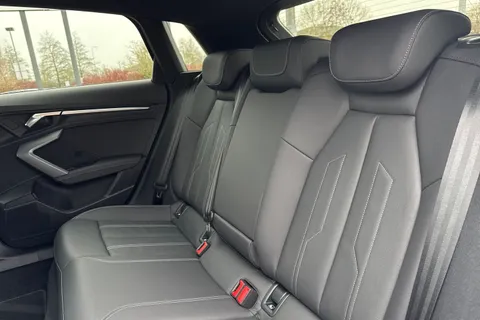 LR75DLD Audi A3 40 TFSI e Black Edition 5dr S Tronic Thumbnail #19