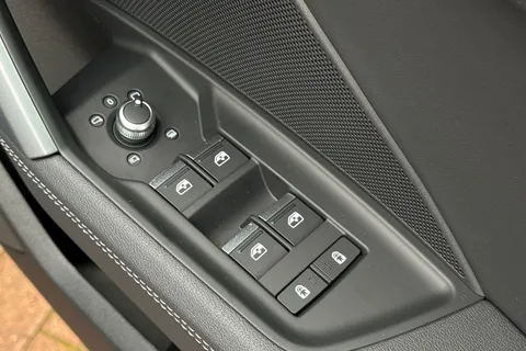 LR75DLD Audi A3 40 TFSI e Black Edition 5dr S Tronic Thumbnail #43