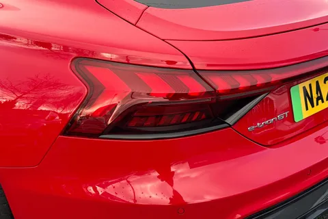 NA22EPC Audi e-tron GT 93.4kWh Auto quattro 4dr Thumbnail #9