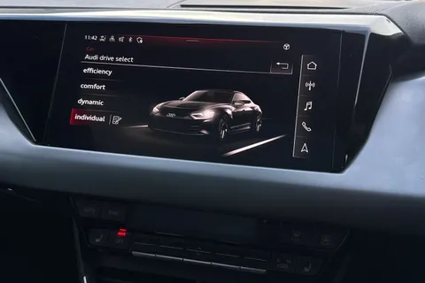 NA22EPC Audi e-tron GT 93.4kWh Auto quattro 4dr Thumbnail #34