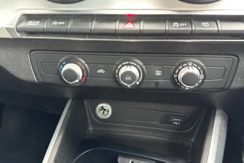 PL18TFY Audi Q2 1.4 TFSI Sport 5dr Thumbnail #22