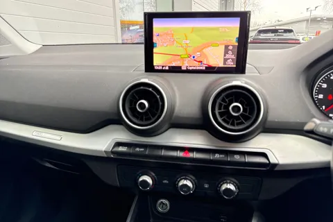 PL18TFY Audi Q2 1.4 TFSI Sport 5dr Thumbnail #32