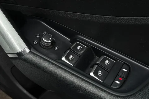 PL18TFY Audi Q2 1.4 TFSI Sport 5dr Thumbnail #39