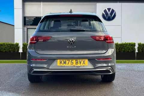 KM75BVX Volkswagen Golf 1.5 TSI 204 Style eHybrid 5dr DSG Thumbnail #5