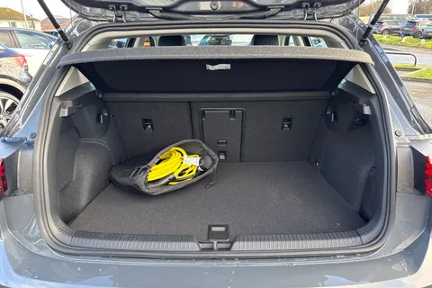 KM75BVX Volkswagen Golf 1.5 TSI 204 Style eHybrid 5dr DSG Thumbnail #7