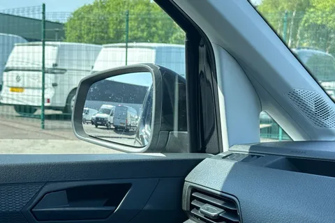 DA25FKH Volkswagen Caddy C20 Cargo Commerce Pro SWB 122 PS 2.0 TDI 7sp DSG Thumbnail #36