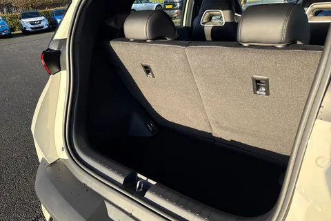  BYD Dolphin Surf 30kWh Active Auto 5dr Thumbnail #10