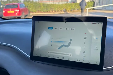  BYD Dolphin Surf 30kWh Active Auto 5dr Thumbnail #19