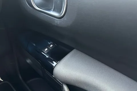 LN17VHL Citroën C4 Cactus 1.6 BlueHDi Flair Edition 5dr [non Start Stop] Thumbnail #17