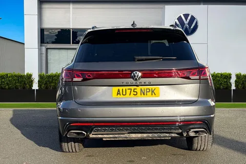 4 of 50 for Volkswagen Touareg 3.0 V6 TDI 4Motion 286 black Edition 5dr Tip Auto | Tow Bar | Heated Seats