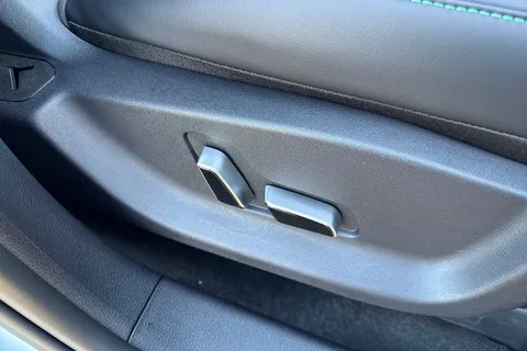  BYD Seal U 1.5 DM-i 18.3kWh Boost CVT Auto Euro 6 (s/s) 5dr Thumbnail #40