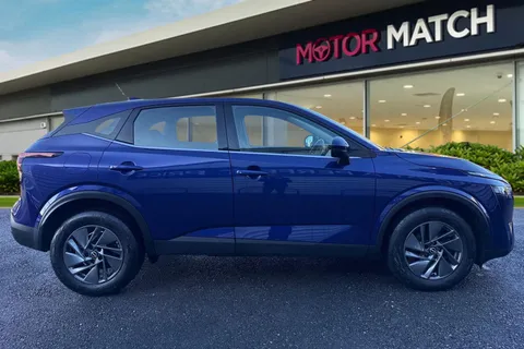 YH72WZK Nissan Qashqai 1.3 DIG-T MHEV Acenta Premium XTRON Euro 6 (s/s) 5dr Thumbnail #4