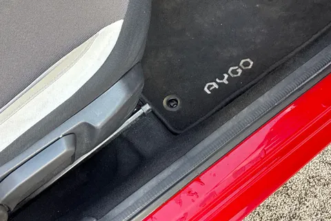 WN17DDV Toyota Aygo 1.0 VVT-i x-style Euro 6 5dr Thumbnail #39