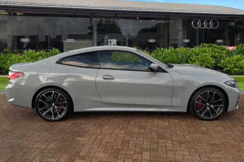 DY23LKE BMW 4 Series 2.0 420i M Sport Auto xDrive Euro 6 (s/s) 2dr Thumbnail #4