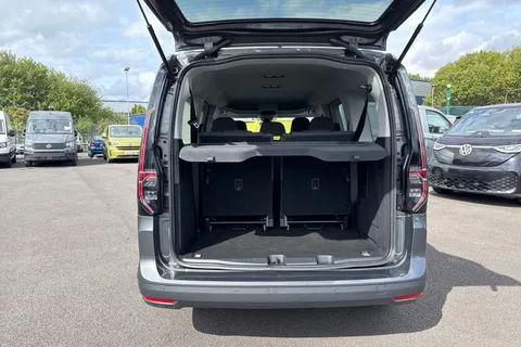 DG74CZK Volkswagen Caddy Maxi 2.0 TDI 122 Life 5dr DSG Thumbnail #7