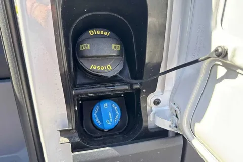 DG75CHC Volkswagen Crafter Cr35 Commerce Tdi CR35 Commerce MWB 140 PS FWD  - 25 Model Year/Business Pack Thumbnail #32