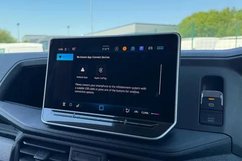 DG75CHC Volkswagen Crafter Cr35 Commerce Tdi CR35 Commerce MWB 140 PS FWD  - 25 Model Year/Business Pack Thumbnail #50