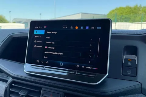 DG75CHC Volkswagen Crafter Cr35 Commerce Tdi CR35 Commerce MWB 140 PS FWD  - 25 Model Year/Business Pack Thumbnail #54