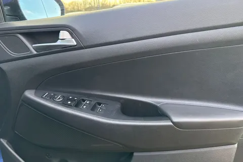 PY68WKA Hyundai Tucson 1.6 GDi SE Nav 5dr 2WD Thumbnail #20
