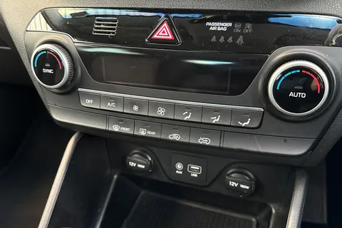PY68WKA Hyundai Tucson 1.6 GDi SE Nav 5dr 2WD Thumbnail #21