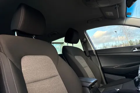 PY68WKA Hyundai Tucson 1.6 GDi SE Nav 5dr 2WD Thumbnail #23