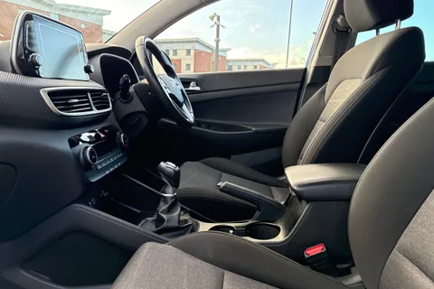PY68WKA Hyundai Tucson 1.6 GDi SE Nav 5dr 2WD Thumbnail #31